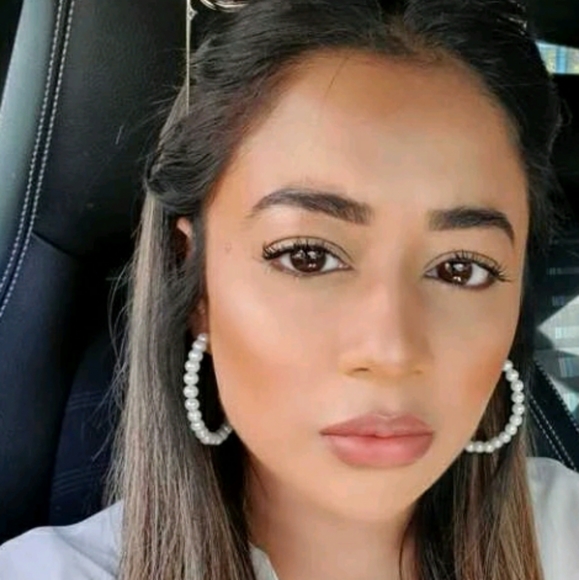 2/$29 Pearl Hoop Earrings - Picture 5 of 5